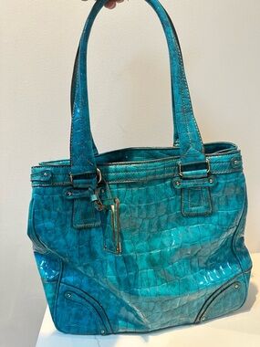 Liz Claiborne Turquoise Faux Croc-Embossed 13 1/2” x 12” Tote Bag